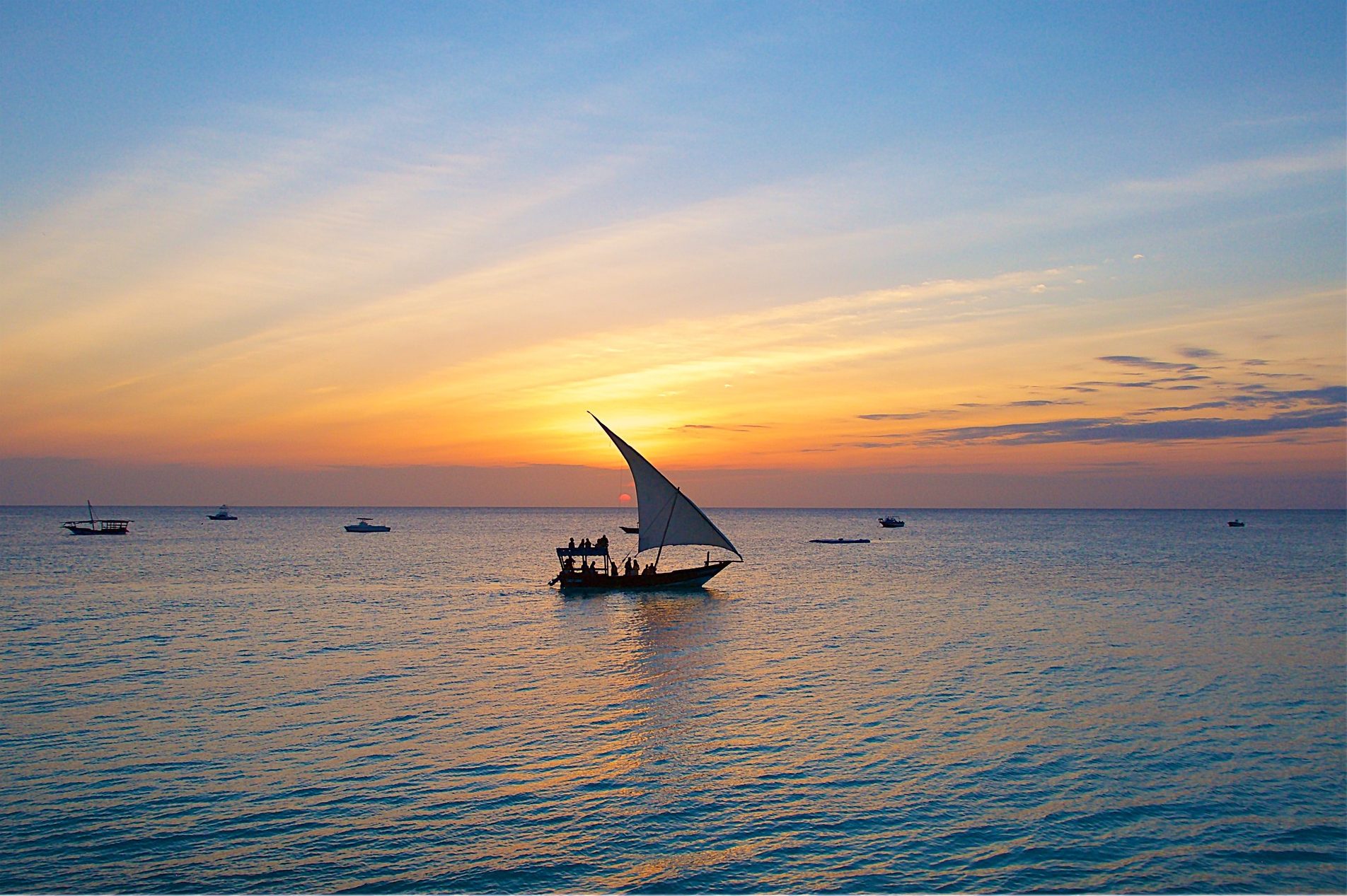 zanzibar-boat